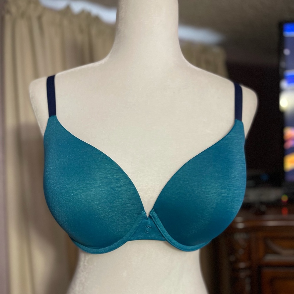 Victorias Secret 36 DD Uplift Semi Demi Bra